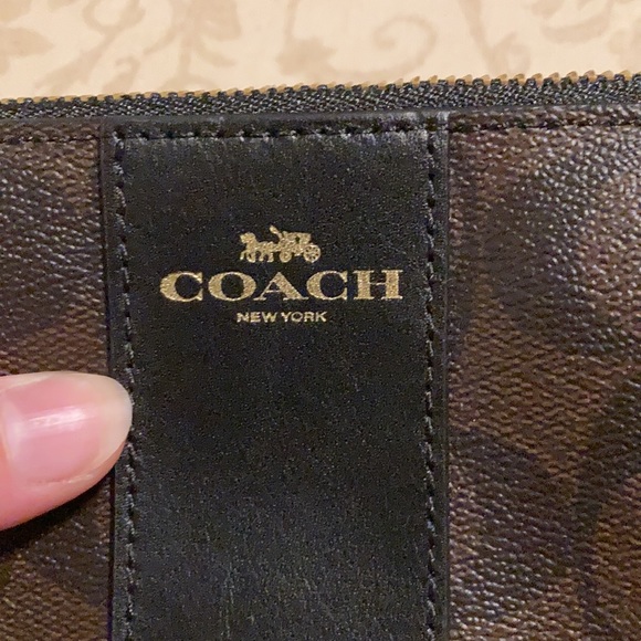 **SOLD Coach Signature C Crossbody Bag - Picture 9 of 11